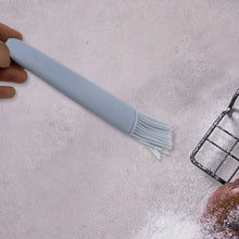 Pastry Brush, Basting Brush BBQ Sauce Marinade Meat Silicone Oil Brush (1 Pc) - asurekart.com